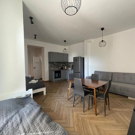 Lubiń Apartamenty Kamienica Centrum - 1 Maja מראה חיצוני תמונה